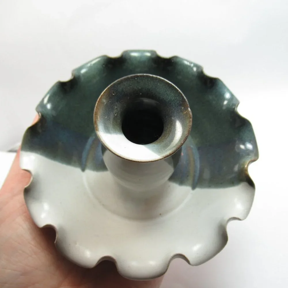Sheltons Pottery this listing